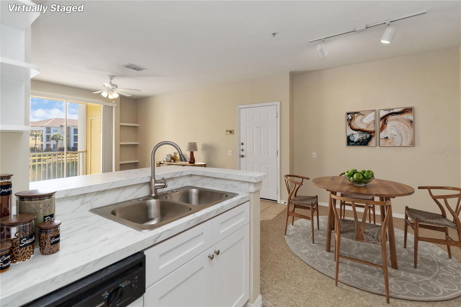 VISCONTI WEST CONDO - Residential