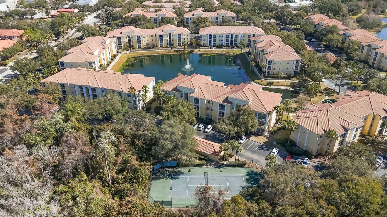 VISCONTI WEST CONDO - Residential