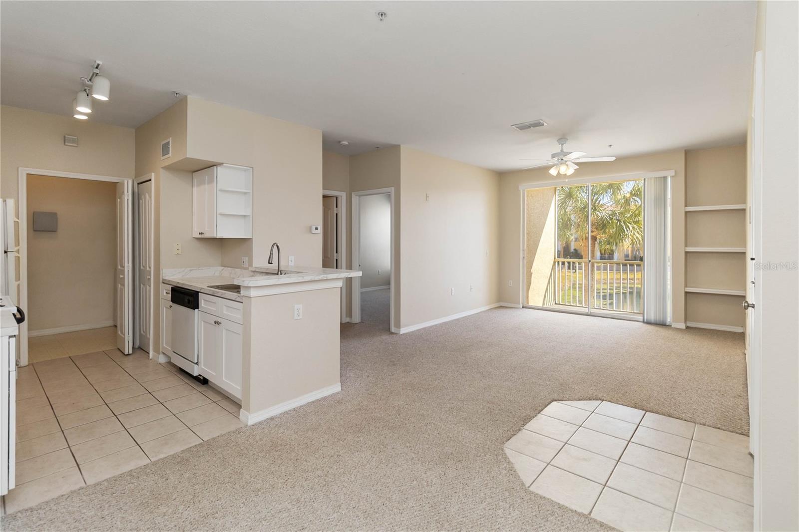 VISCONTI WEST CONDO - Residential