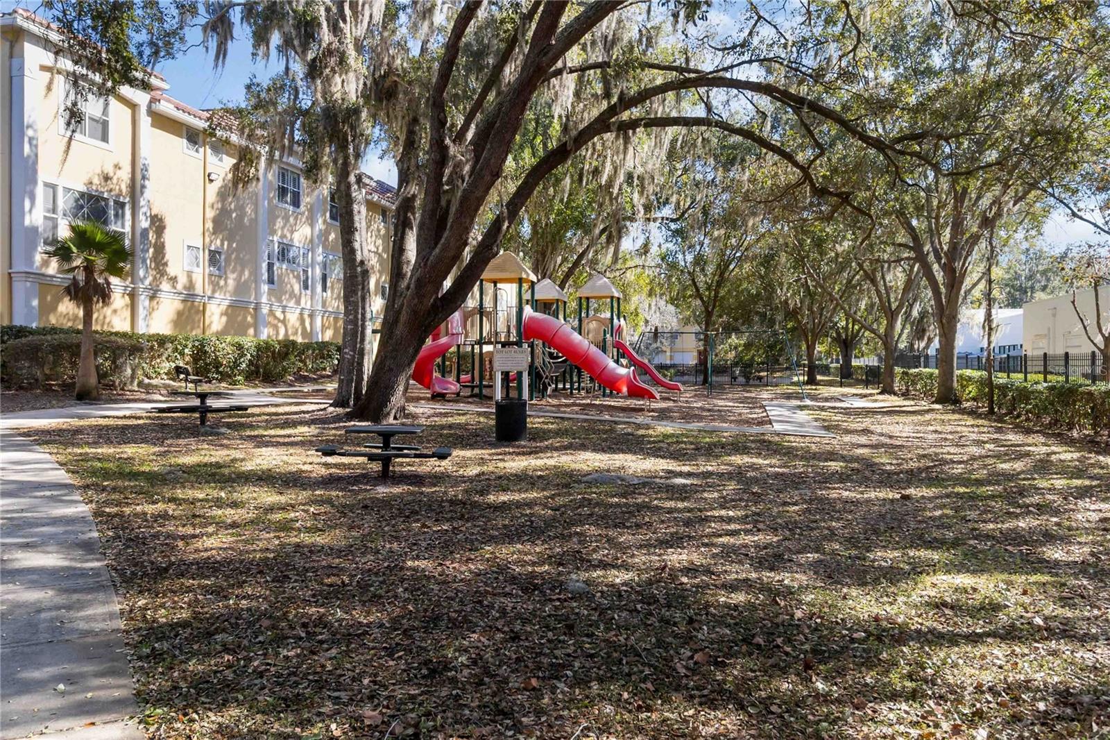 VISCONTI WEST CONDO - Residential