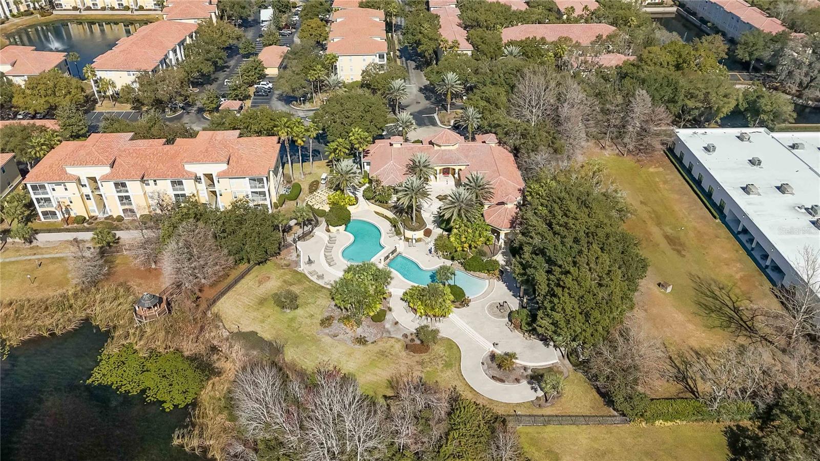 VISCONTI WEST CONDO - Residential