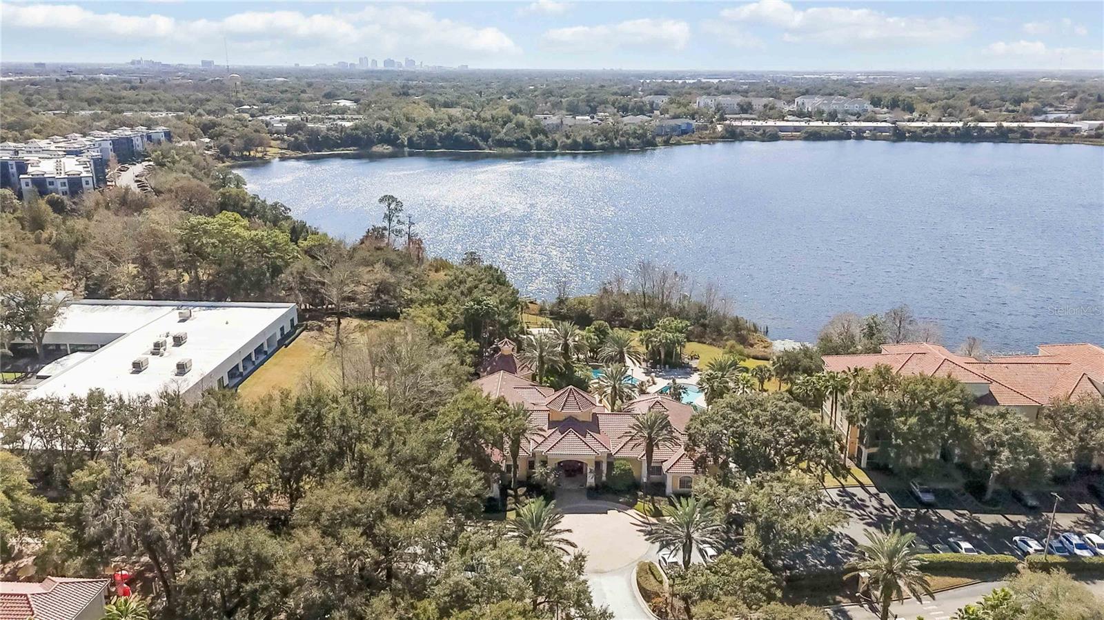 VISCONTI WEST CONDO - Residential