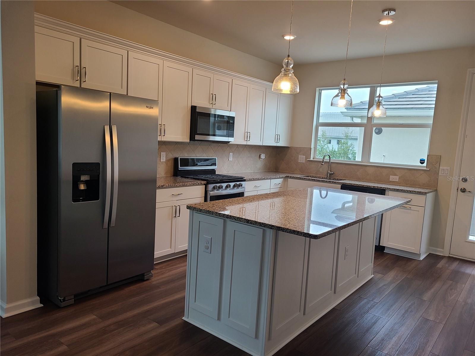 MALLORY PARK PH II SUBPH C & D - Residential Lease