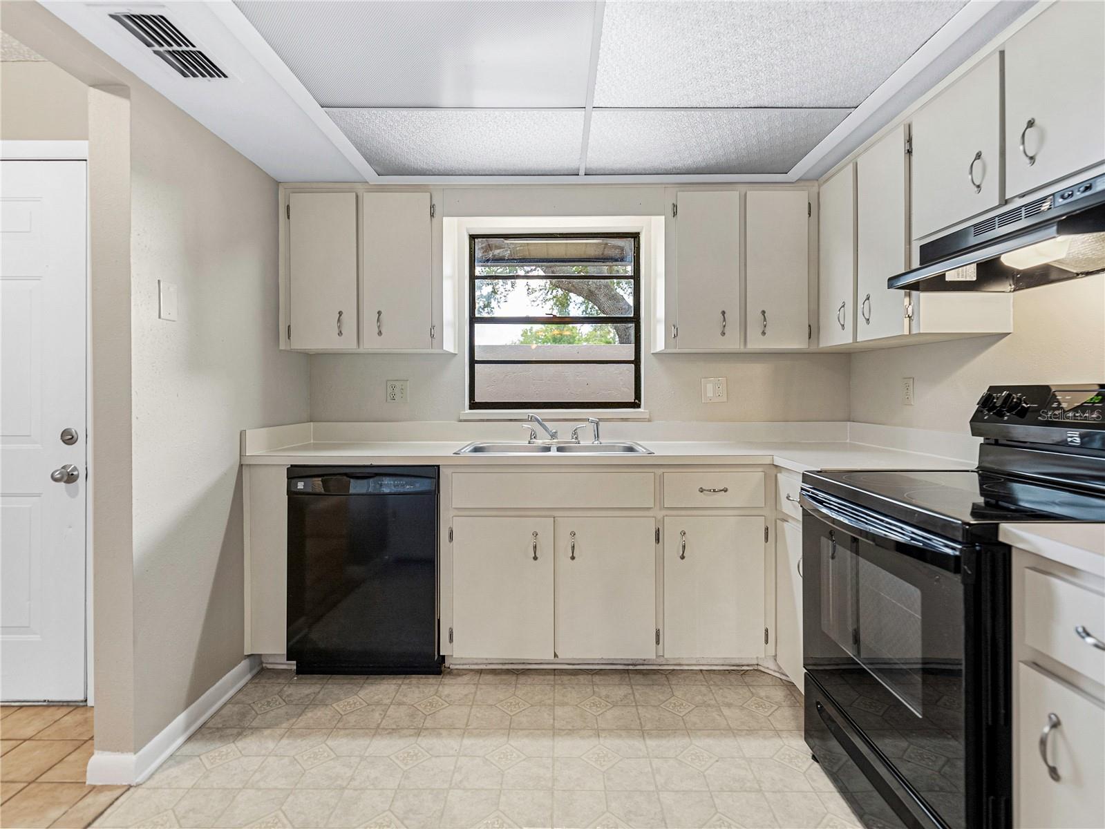 GO-3/CYPRESSWOOD GOLF VILLAS - Residential