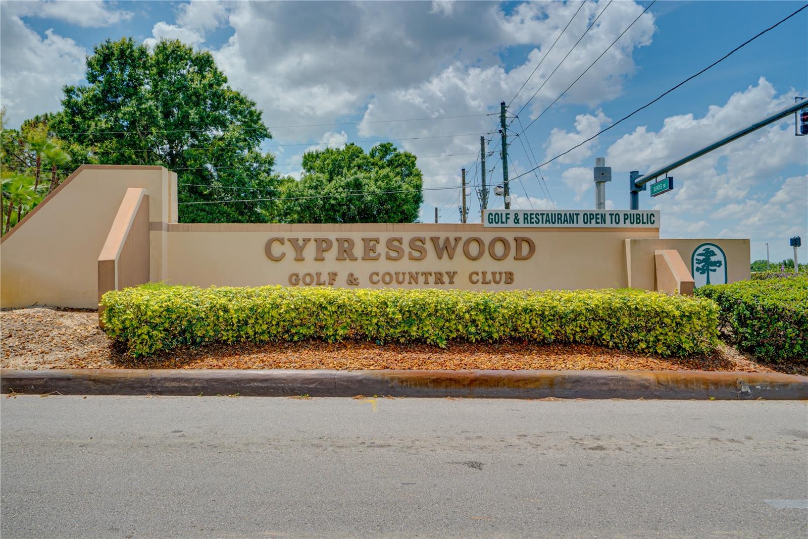 GO-3/CYPRESSWOOD GOLF VILLAS - Residential