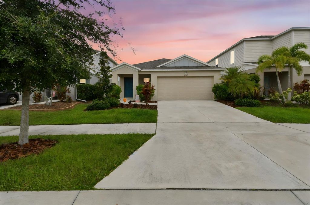 Photo of 14614 Brumby Ridge Avenue, Lithia, FL 33547 (MLS # TB8429486)
