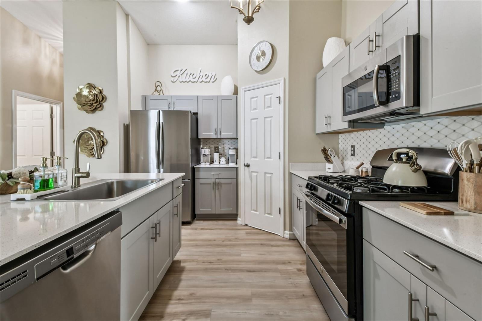 B AND D HAWKSTONE PHASE I - Residential