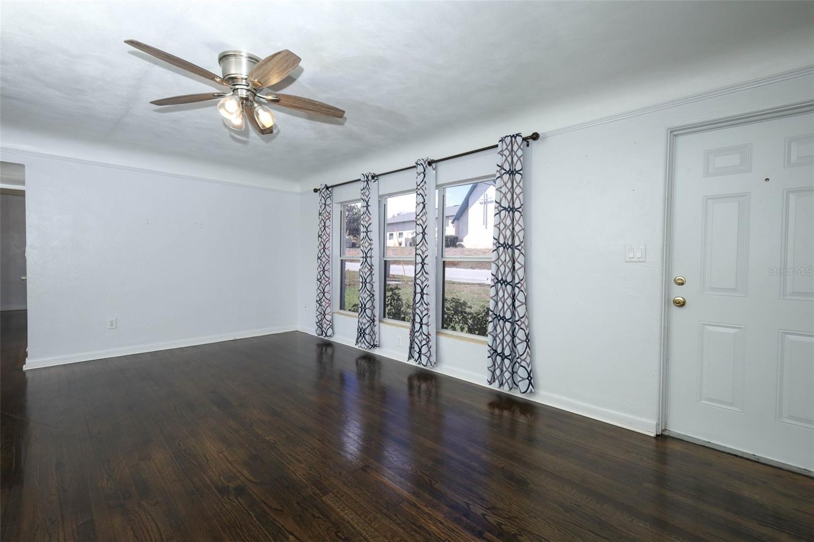 CLERMONT SUNNYSIDE UNIT - Residential Income