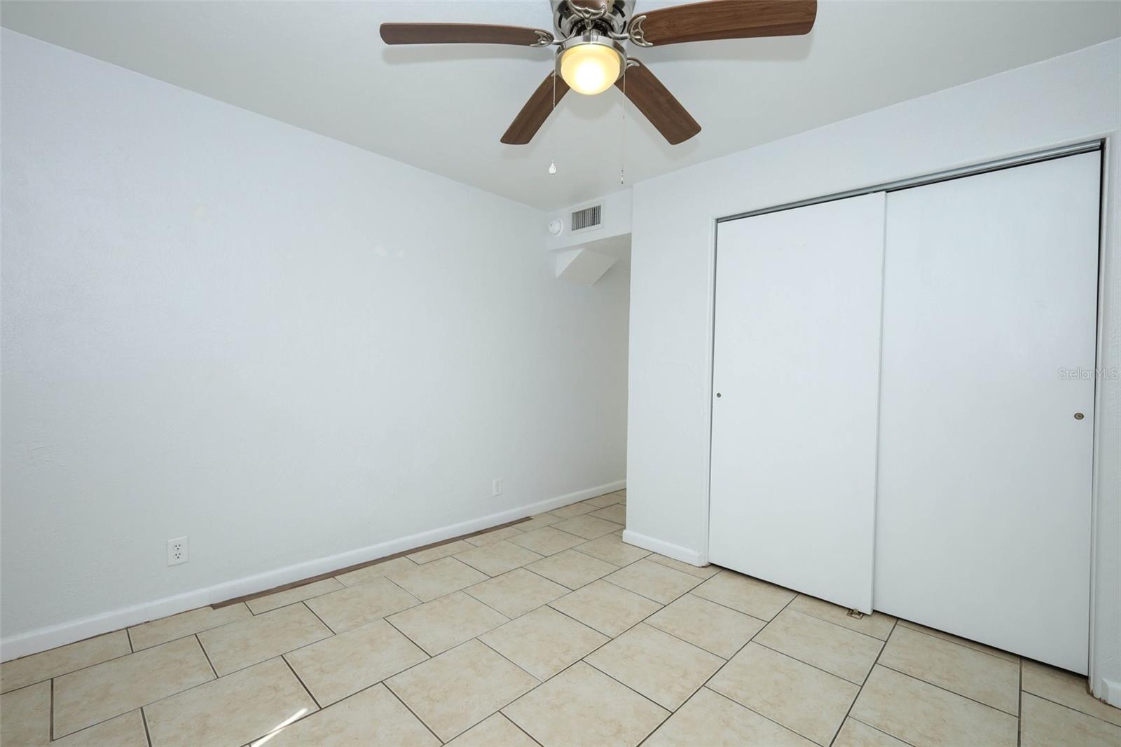 CLERMONT SUNNYSIDE UNIT - Residential Income