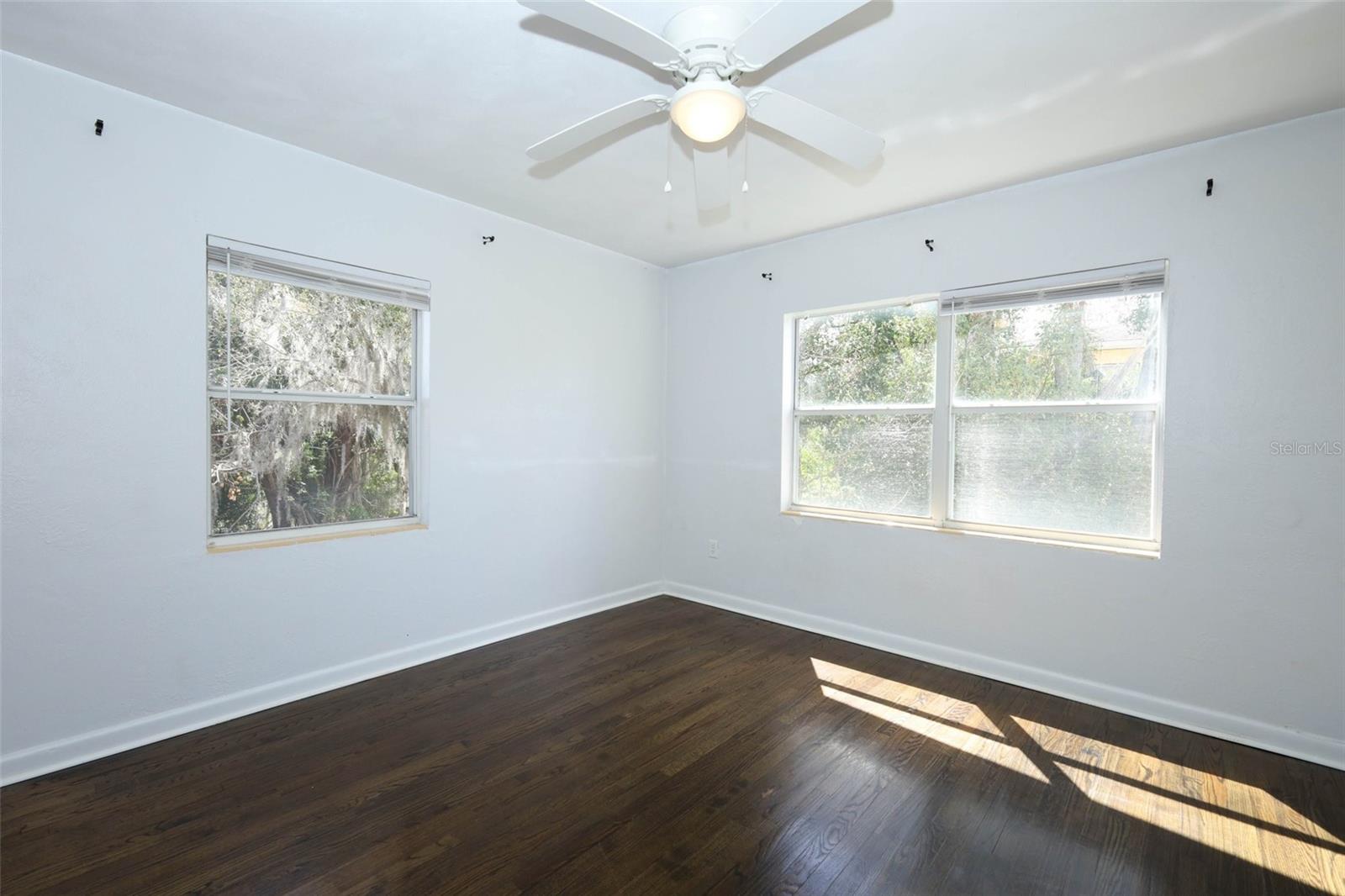 CLERMONT SUNNYSIDE UNIT - Residential Income