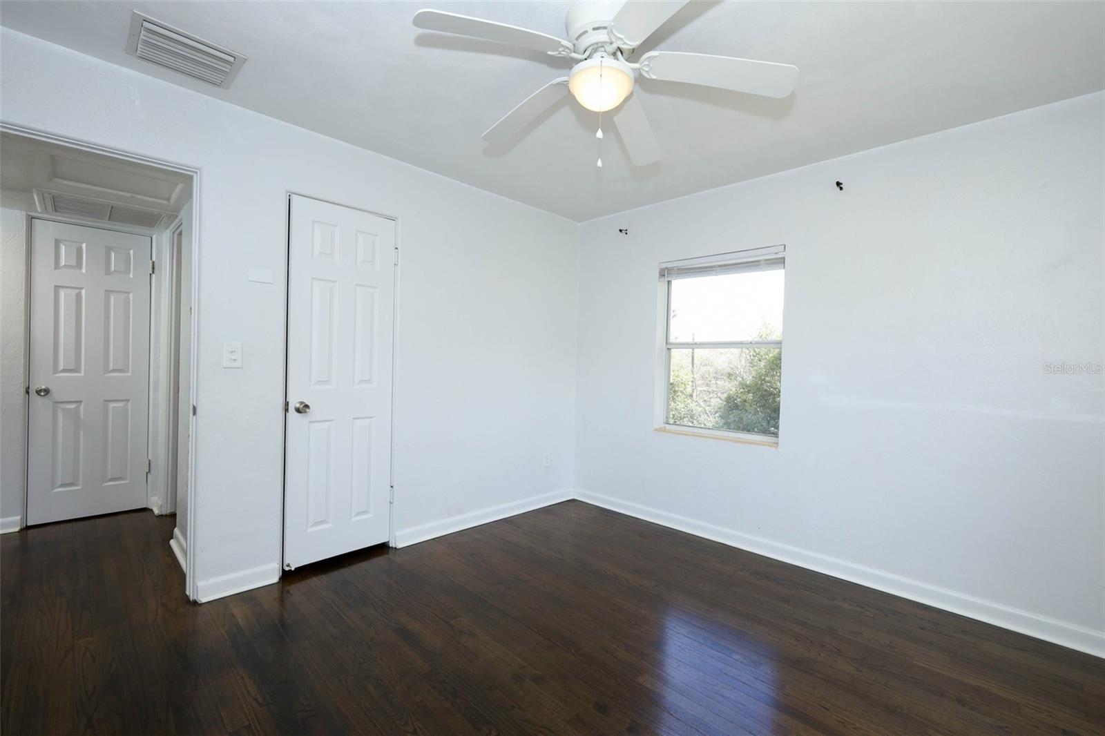 CLERMONT SUNNYSIDE UNIT - Residential Income