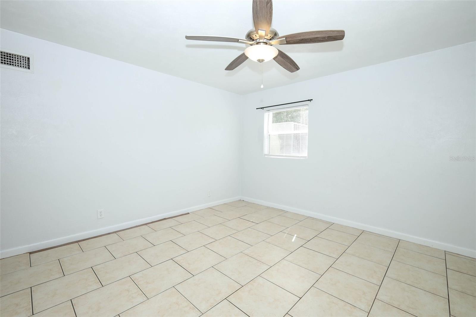 CLERMONT SUNNYSIDE UNIT - Residential Income