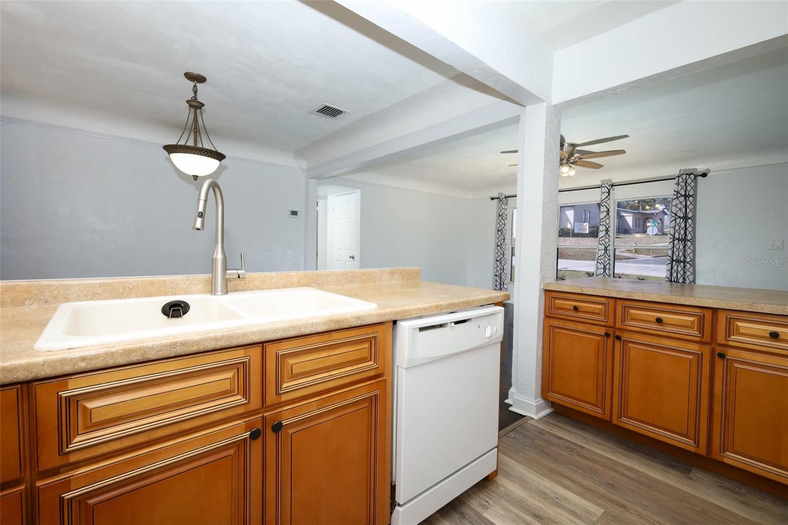 CLERMONT SUNNYSIDE UNIT - Residential Income