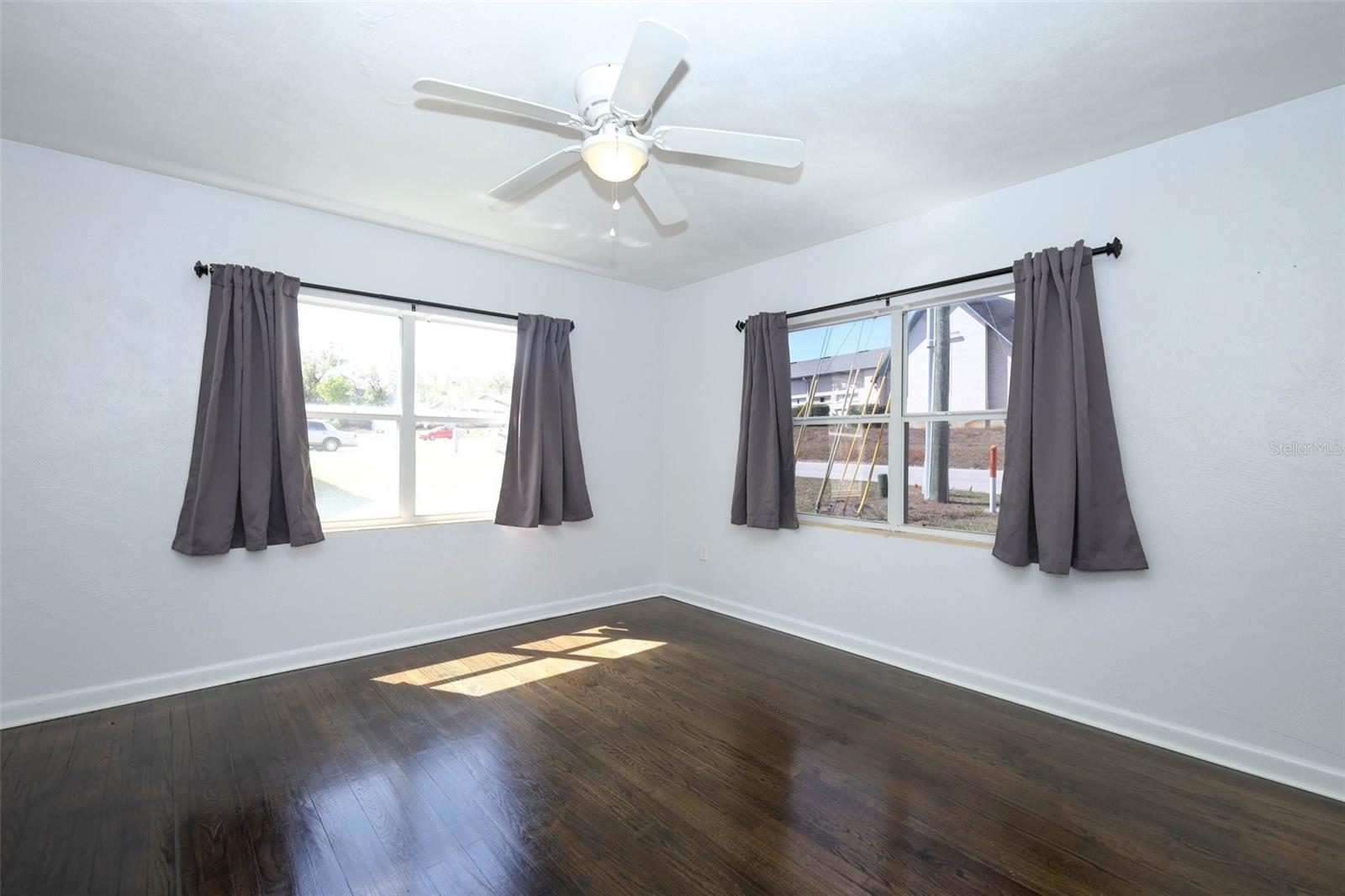 CLERMONT SUNNYSIDE UNIT - Residential Income