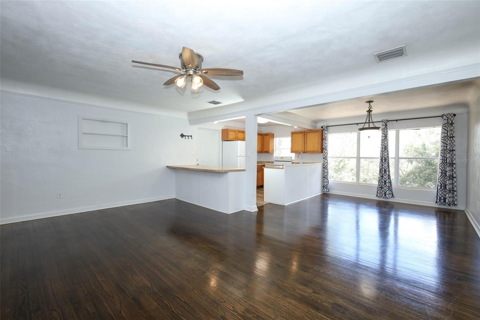 CLERMONT SUNNYSIDE UNIT - Residential Income