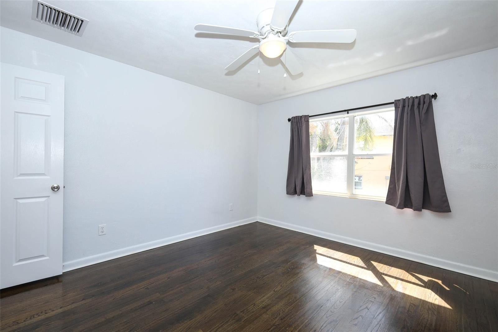 CLERMONT SUNNYSIDE UNIT - Residential Income