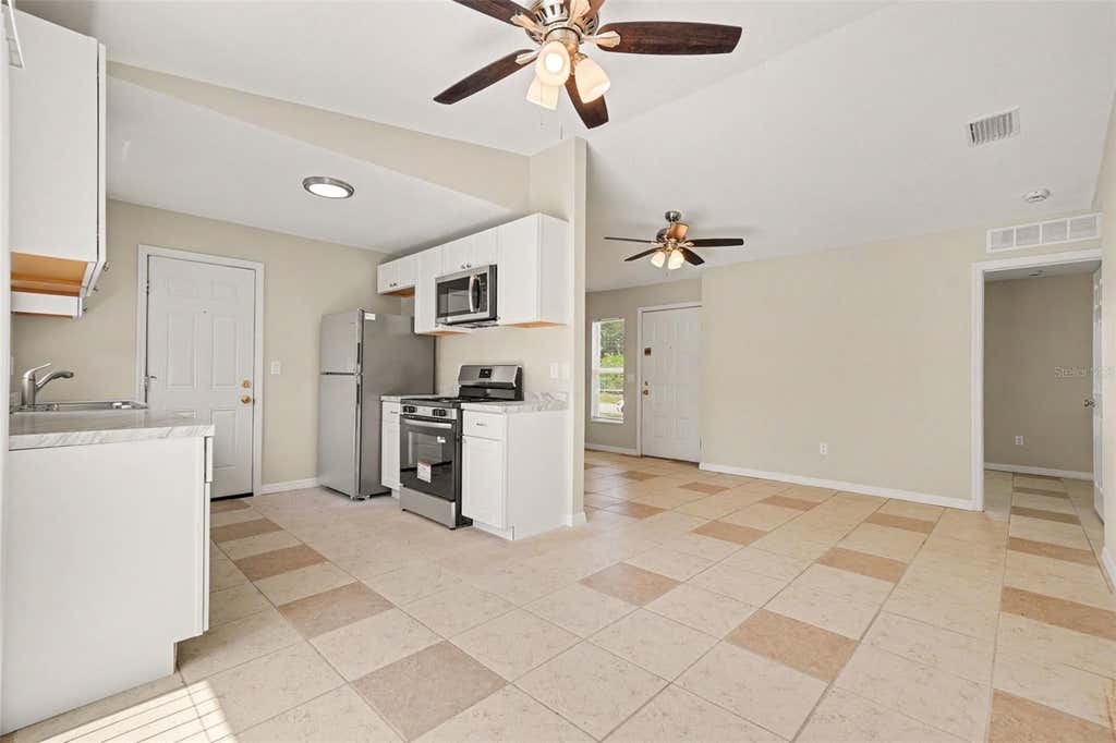 Photo of 1224 Oak Valley Drive, Seffner, FL 33584 (MLS # O6419867)