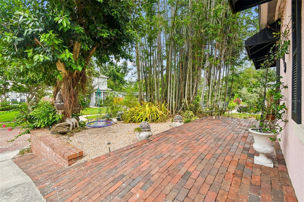 Photo of 1619 New York Avenue, Orlando, FL 32803 (MLS # V4951368)