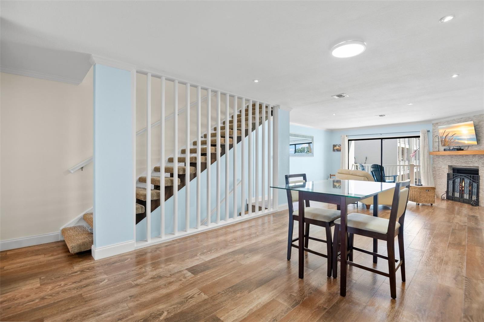 CAPRI HARBOR CONDO - Residential