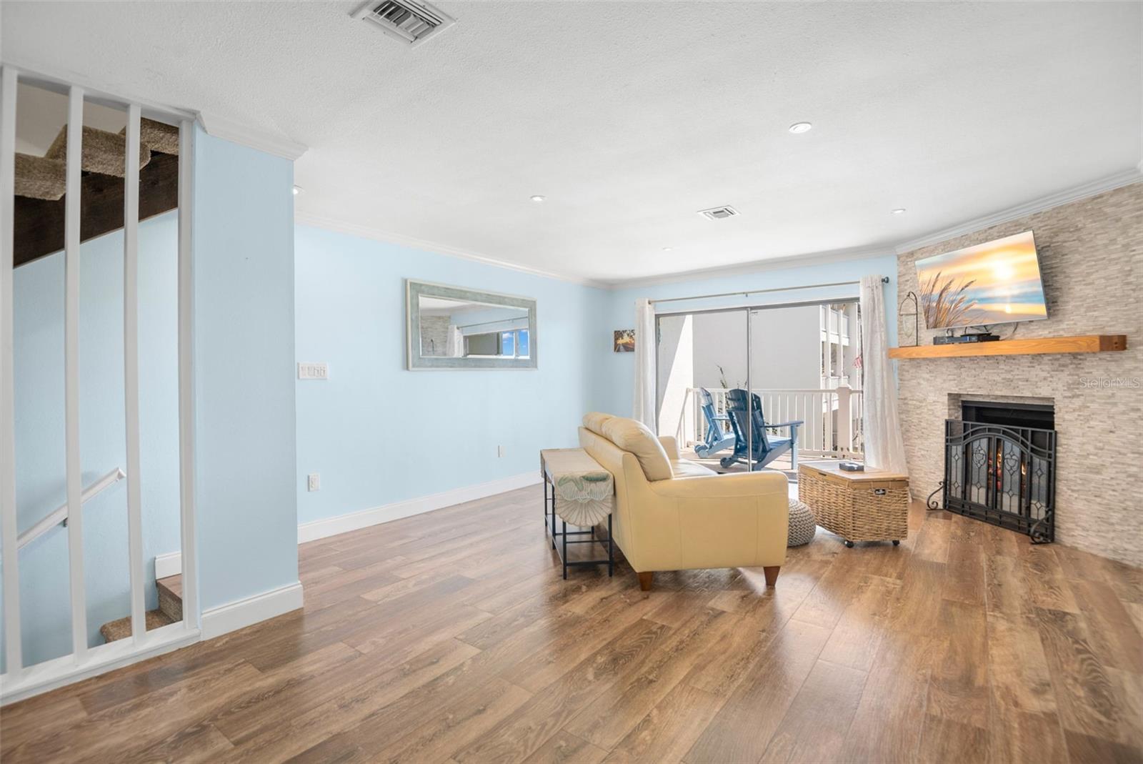 CAPRI HARBOR CONDO - Residential