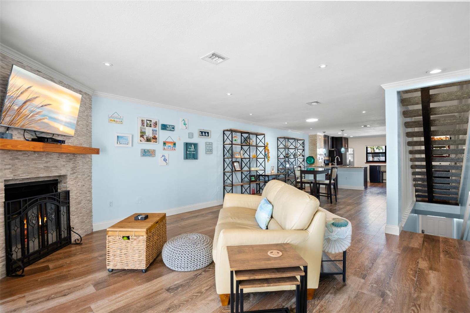 CAPRI HARBOR CONDO - Residential