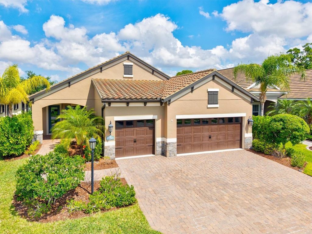Photo of 11876 Hunters Creek Road, Venice, FL 34293 (MLS # N6144188)