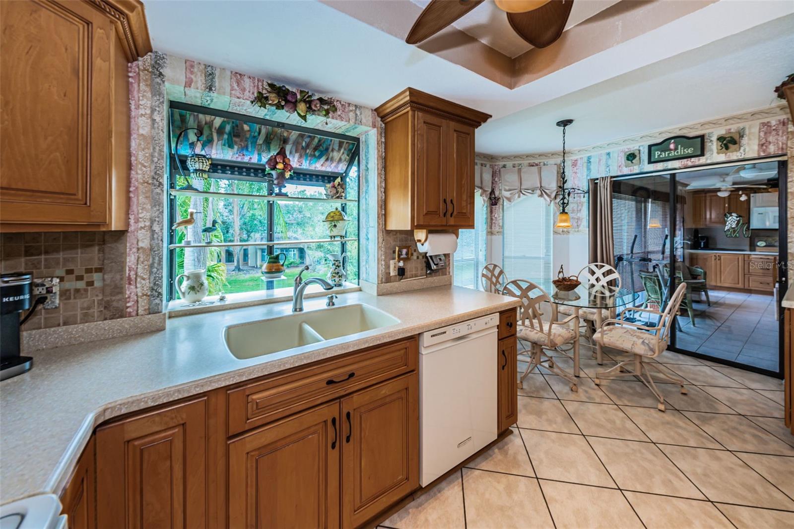 LANDMARK OAKS CONDO - Residential