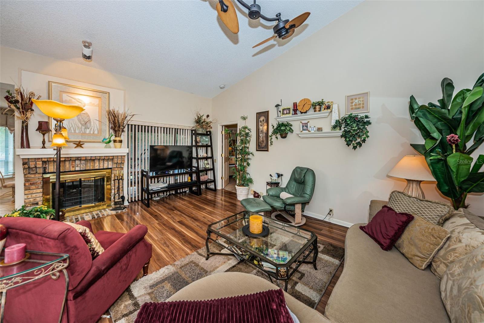 LANDMARK OAKS CONDO - Residential