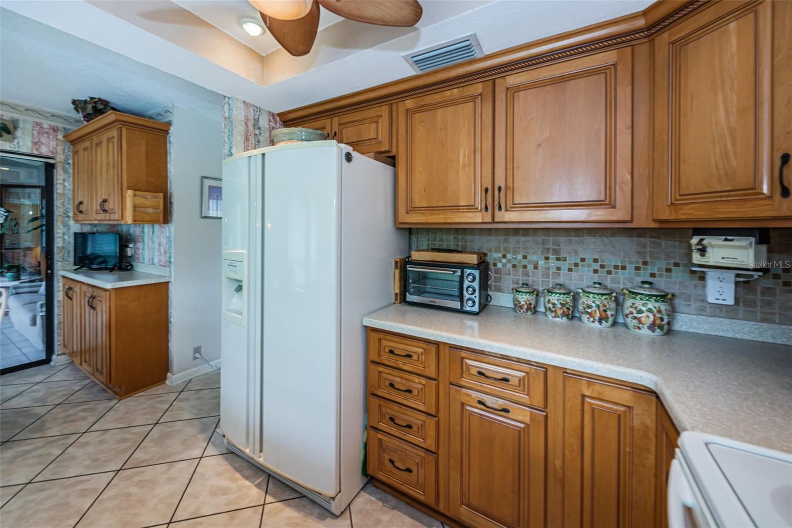 LANDMARK OAKS CONDO - Residential