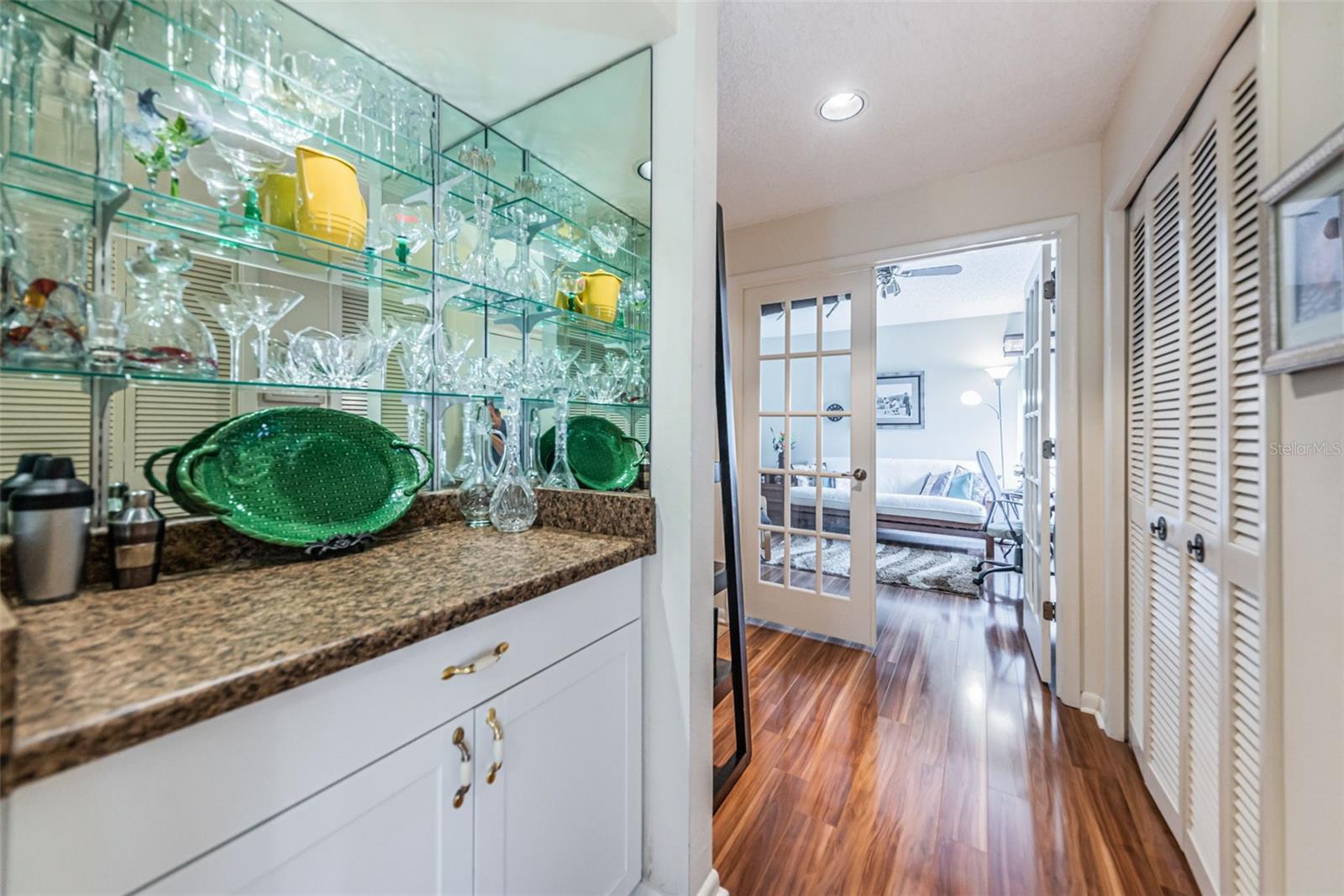 LANDMARK OAKS CONDO - Residential