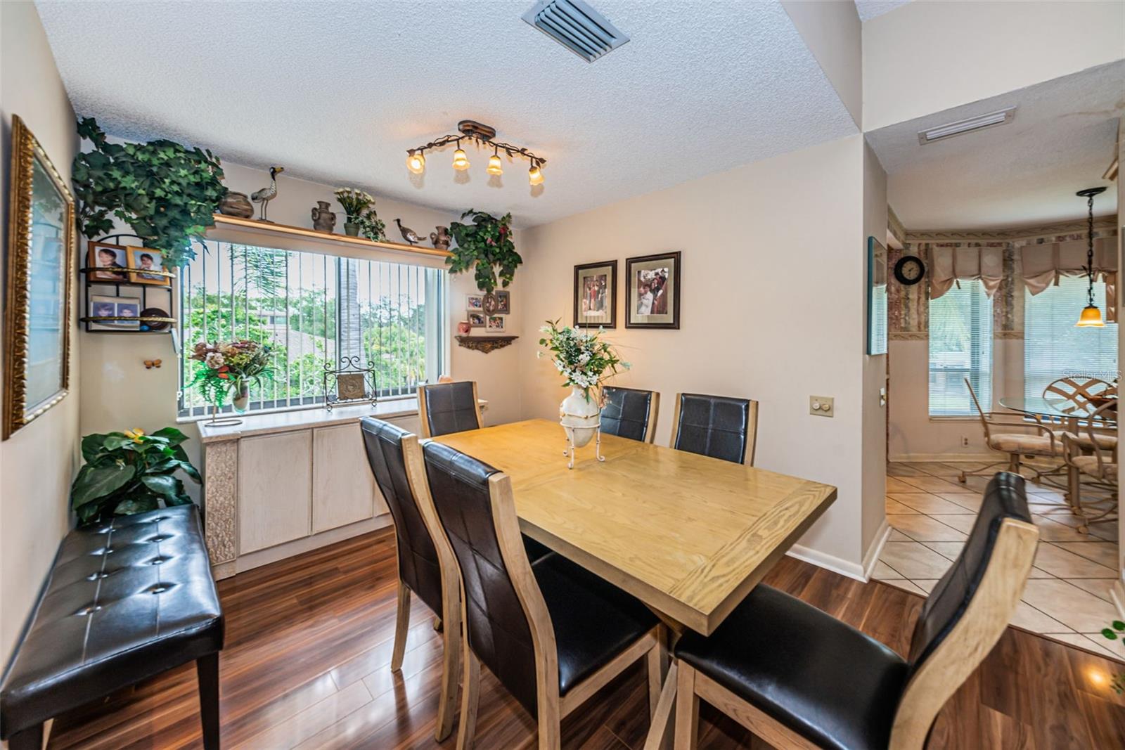 LANDMARK OAKS CONDO - Residential