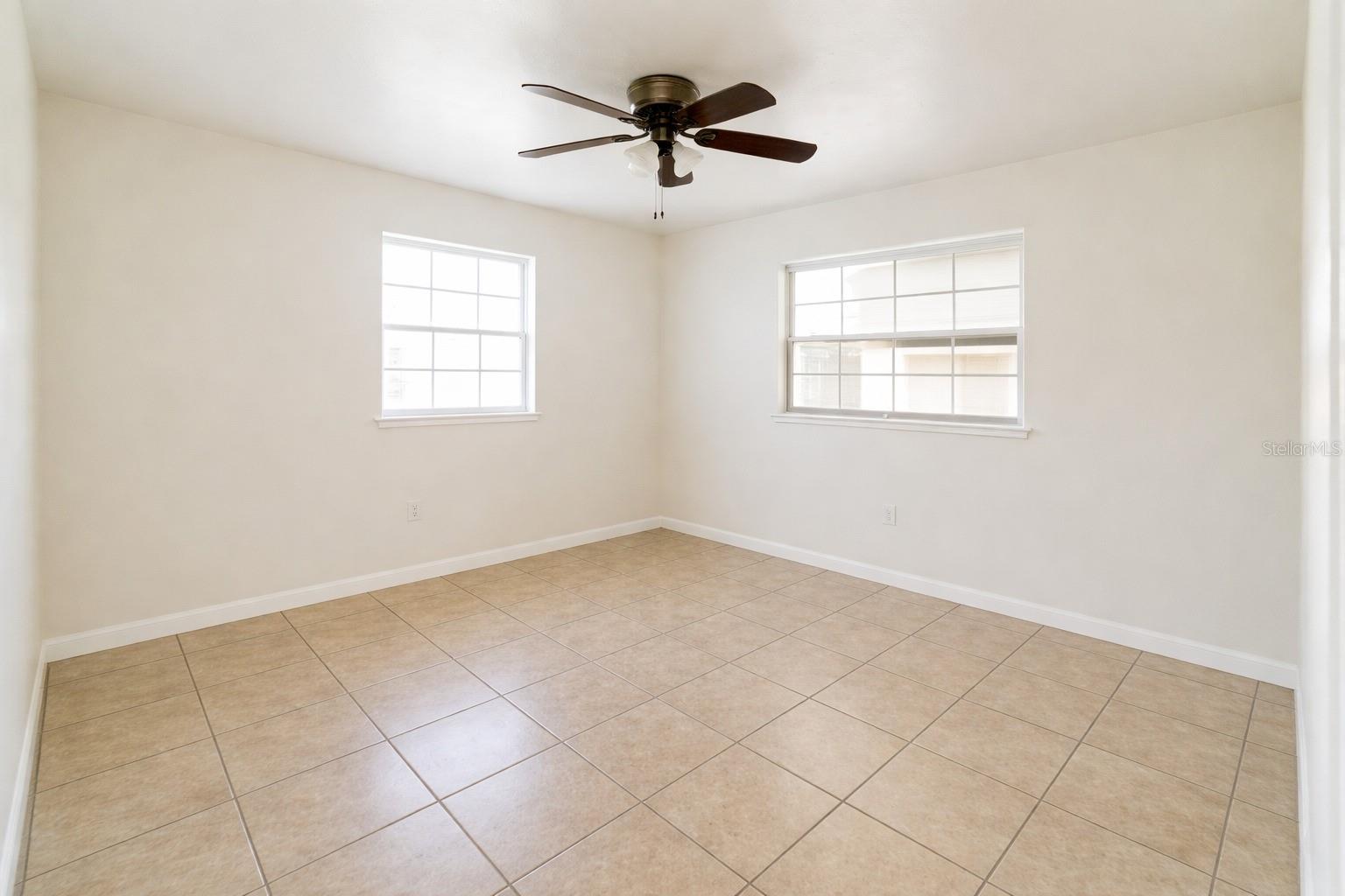 717 LUNAR LAKE CIRCLE