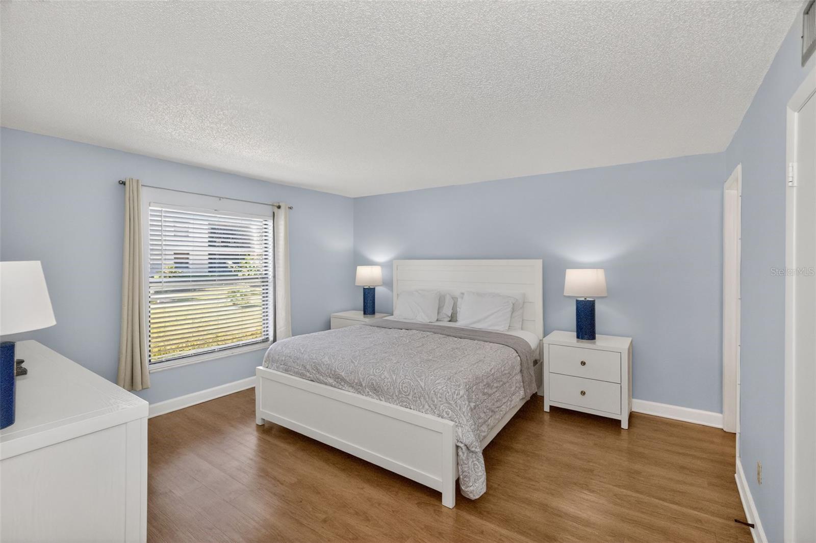 SEA CLUB OF INDIAN SHORES CONDO - Residential