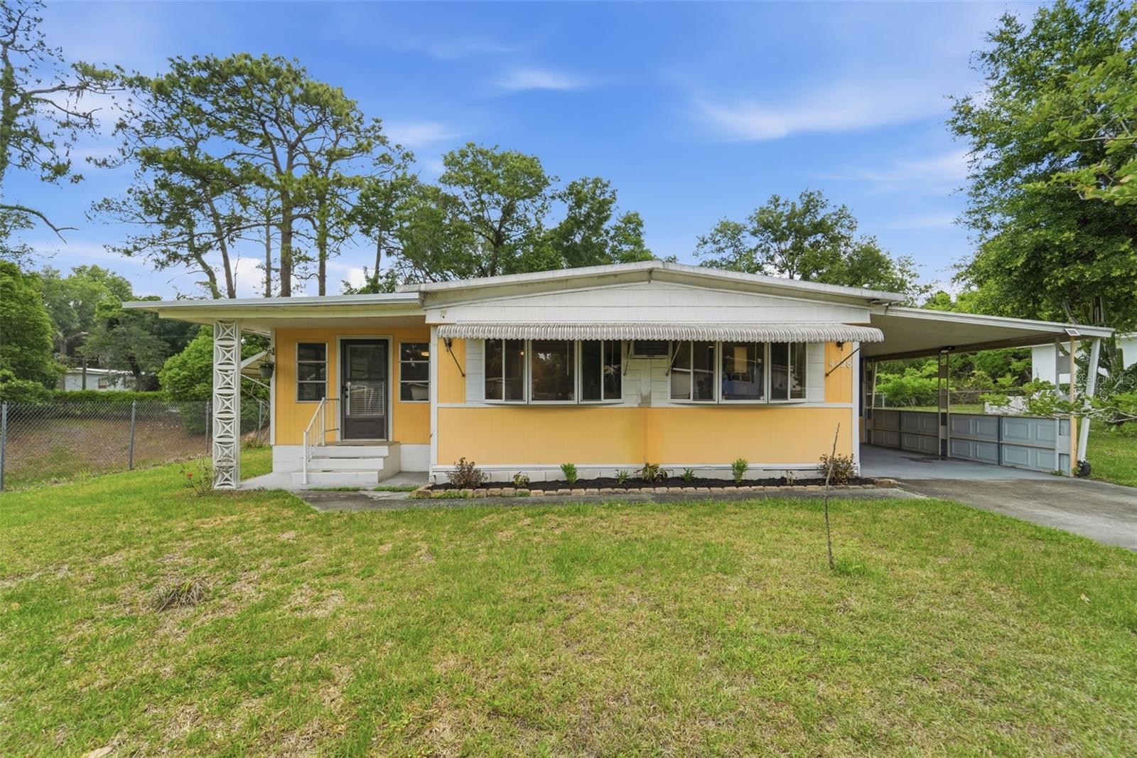 WOODLAND MANOR MOBILE HOME - Residential