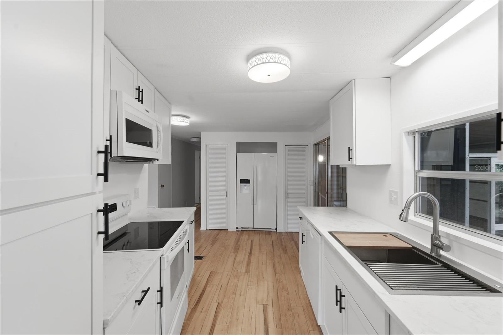 WOODLAND MANOR MOBILE HOME - Residential