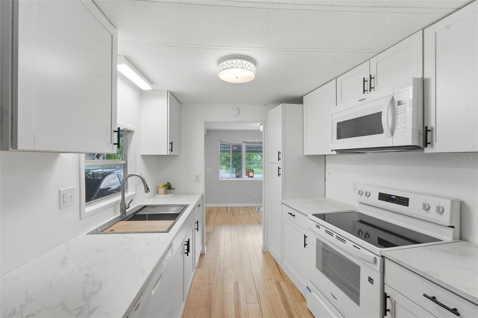 WOODLAND MANOR MOBILE HOME - Residential