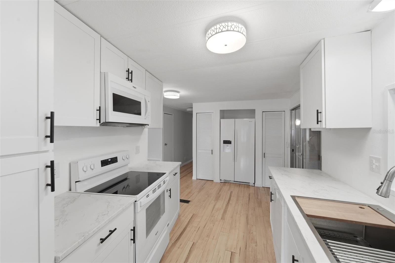 WOODLAND MANOR MOBILE HOME - Residential