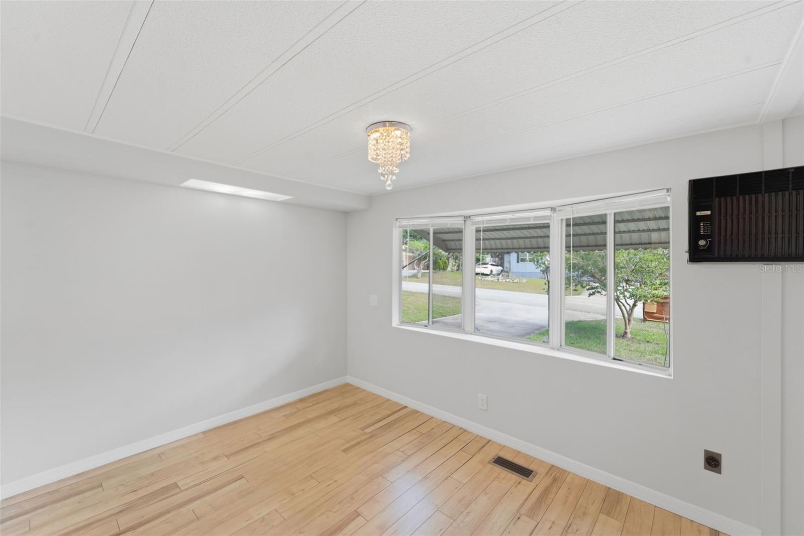 WOODLAND MANOR MOBILE HOME - Residential