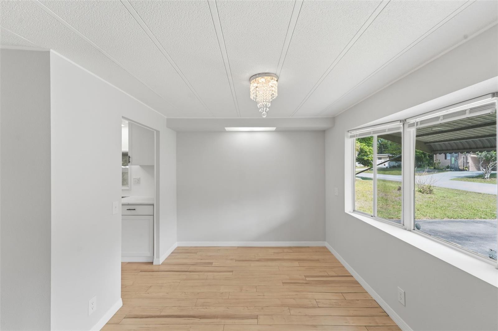 WOODLAND MANOR MOBILE HOME - Residential