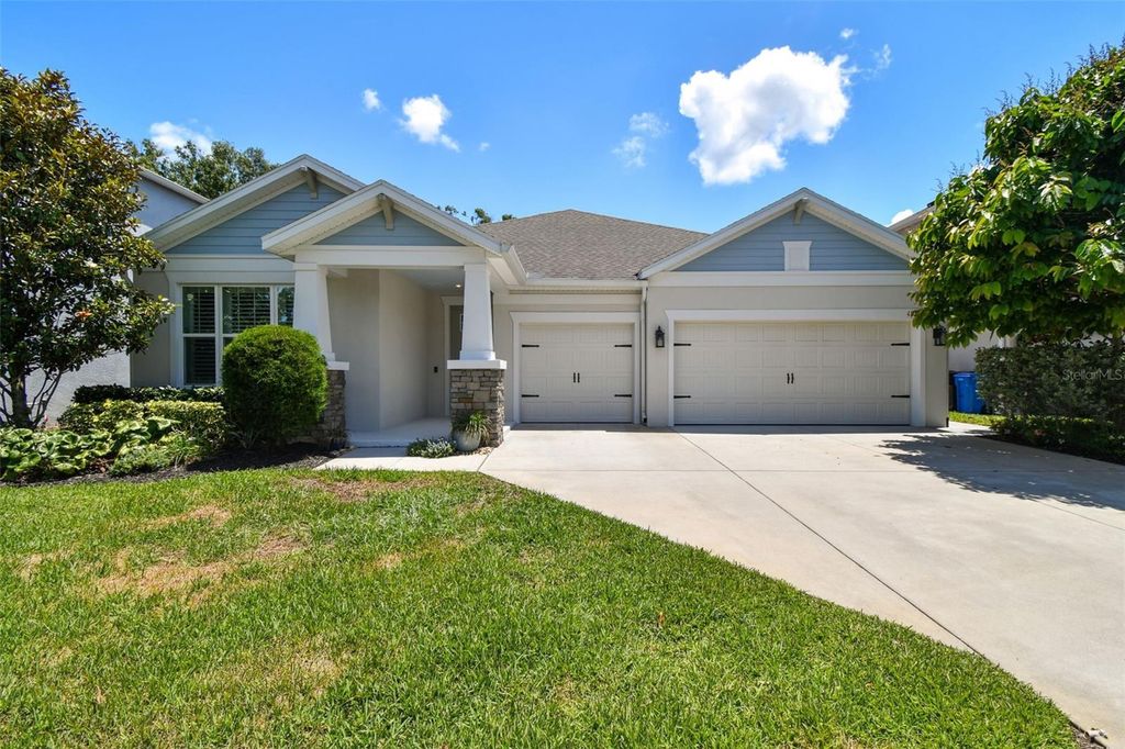 Photo of 4918 Lakeshore Oaks Court, Tampa, FL 33624 (MLS # TB8386995)