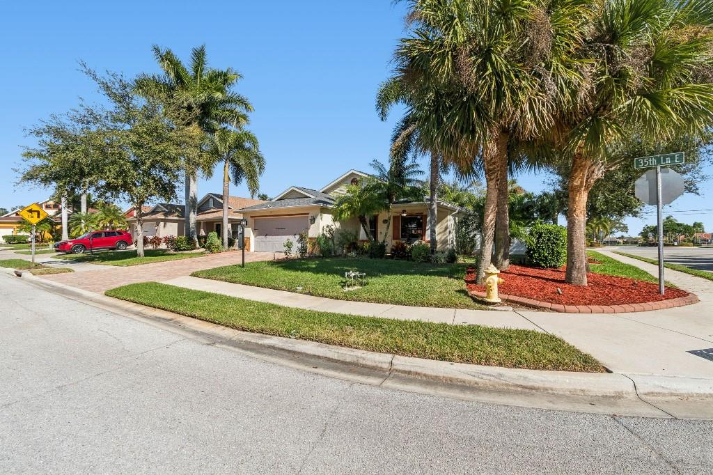 COTTAGES AT BLU VISTA - Residential