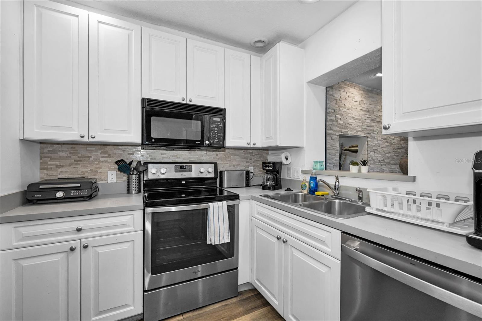 CENTRAL PARK ESTATES - Residential