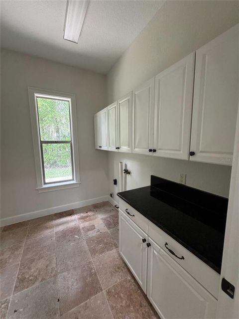 Tiny photo for 1701 SE 28th Street, Ocala, FL 34471 (MLS # OM712523)
