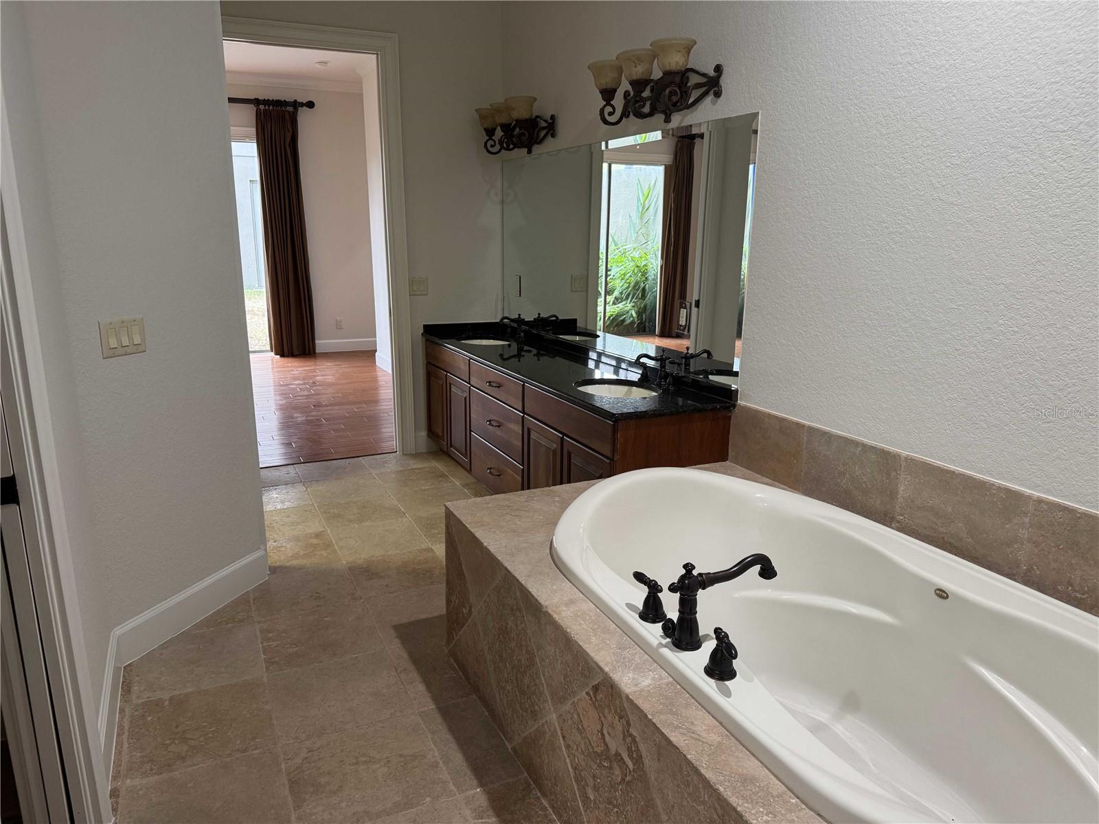 MARQUESAS - Residential