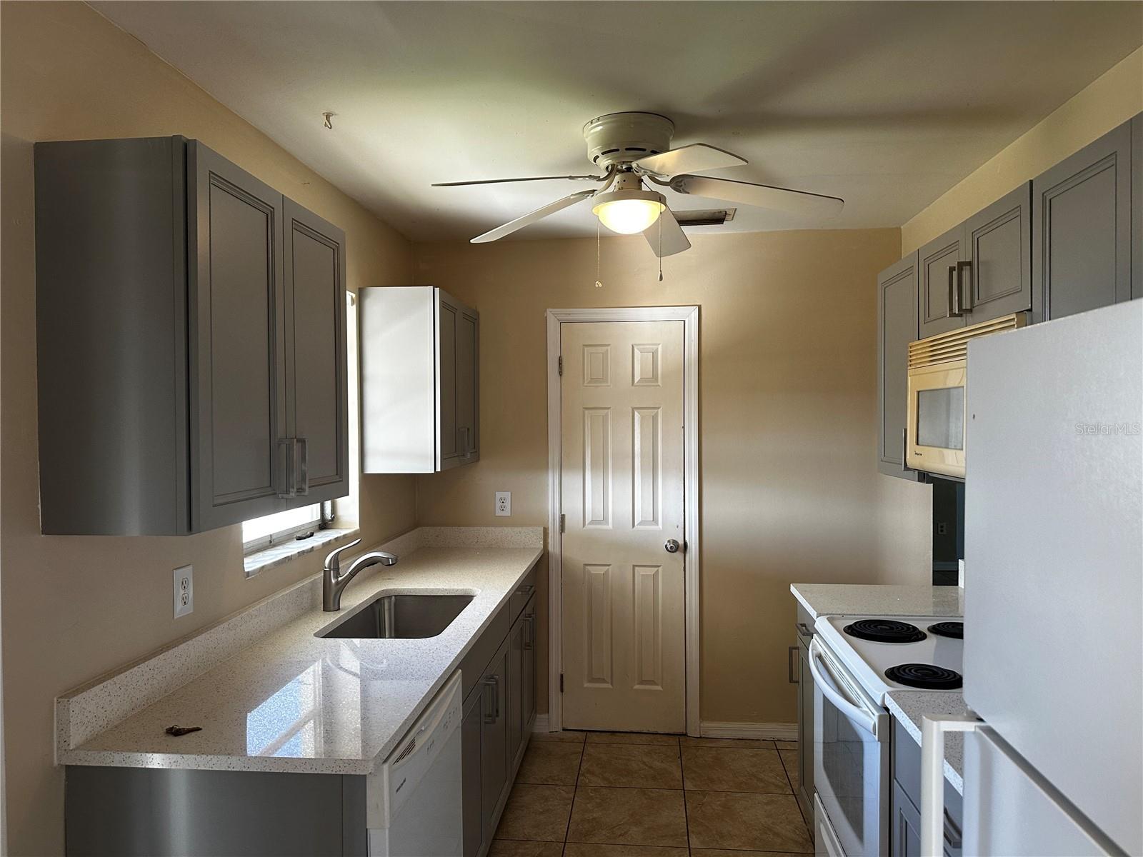 PORT CHARLOTTE SEC 033 - Residential Lease