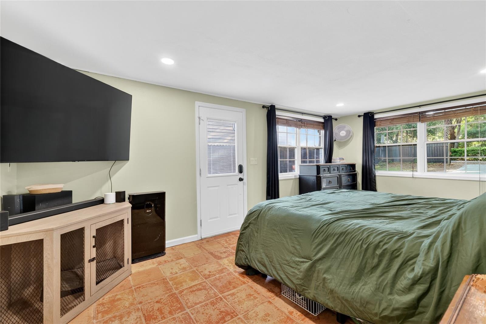 ACREAGE & UNREC - Residential