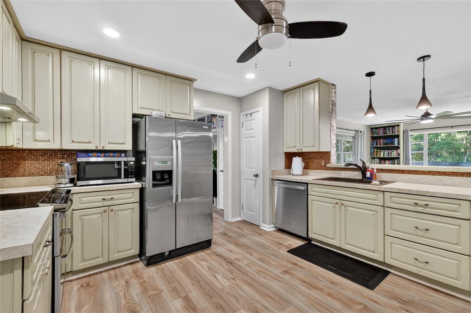 ACREAGE & UNREC - Residential