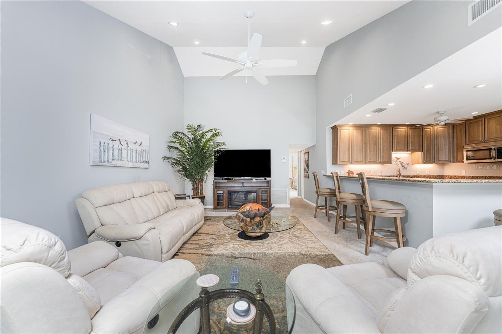 SANDPIPER KEY BLDG 01 - Residential