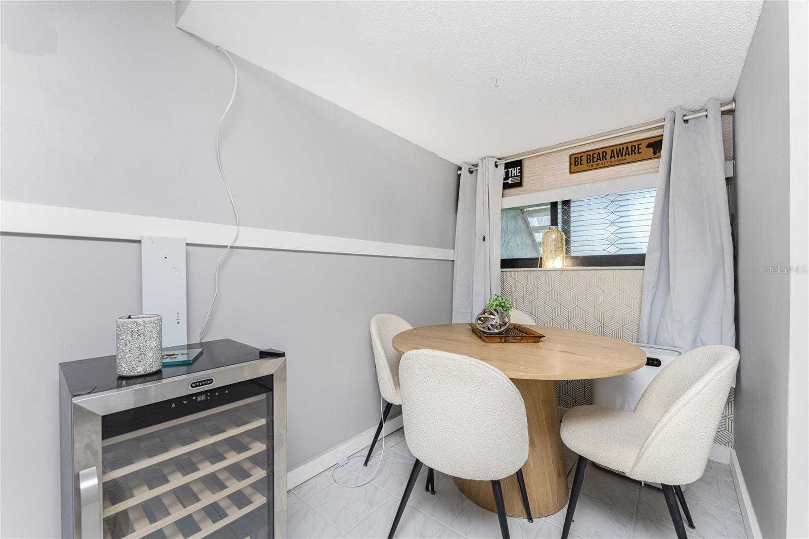 SANDPIPER KEY BLDG 01 - Residential