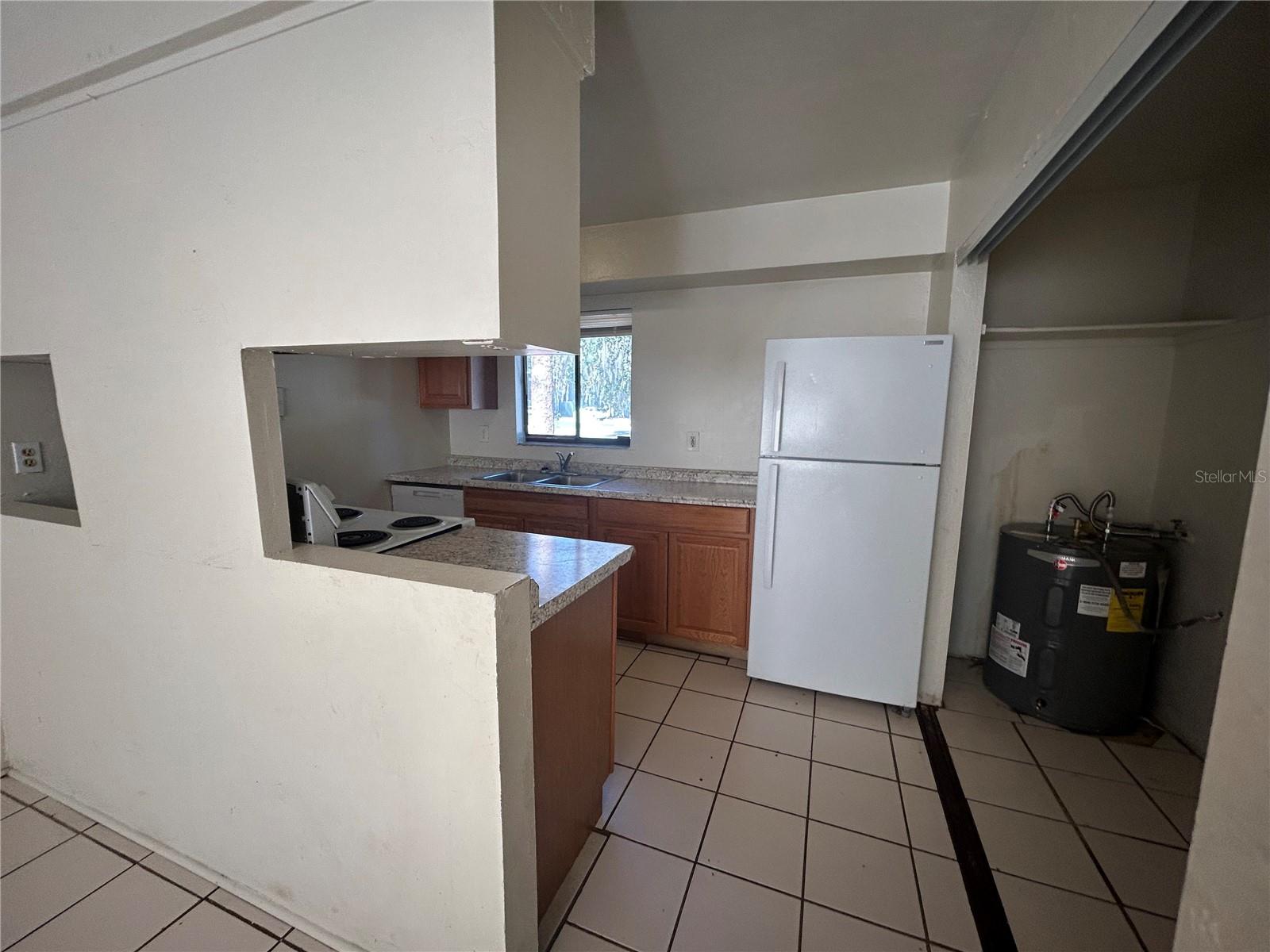 CEDAR RIDGE - Residential Lease